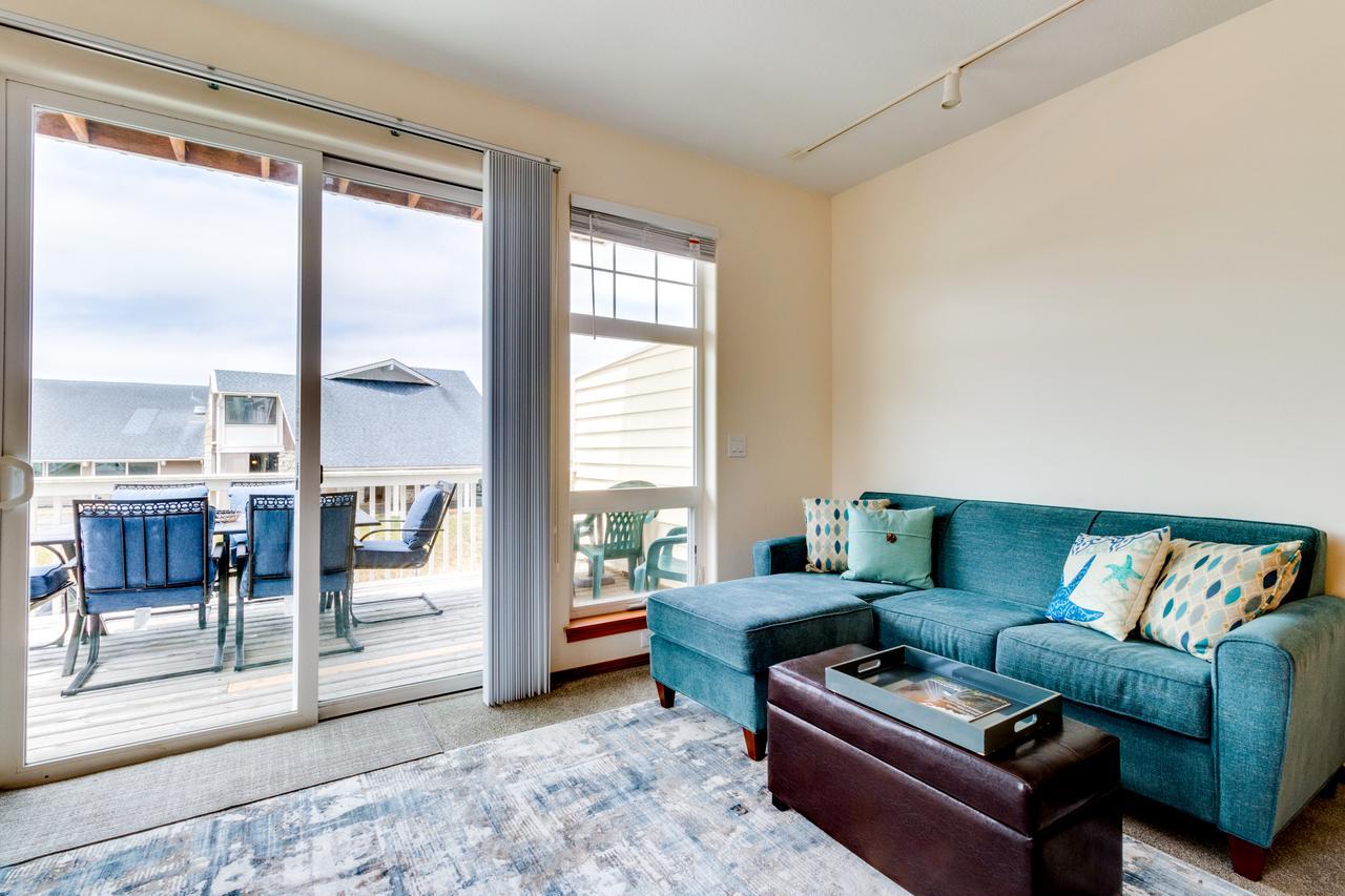 Ninos Al Mar Villa Rockaway Beach Exterior photo