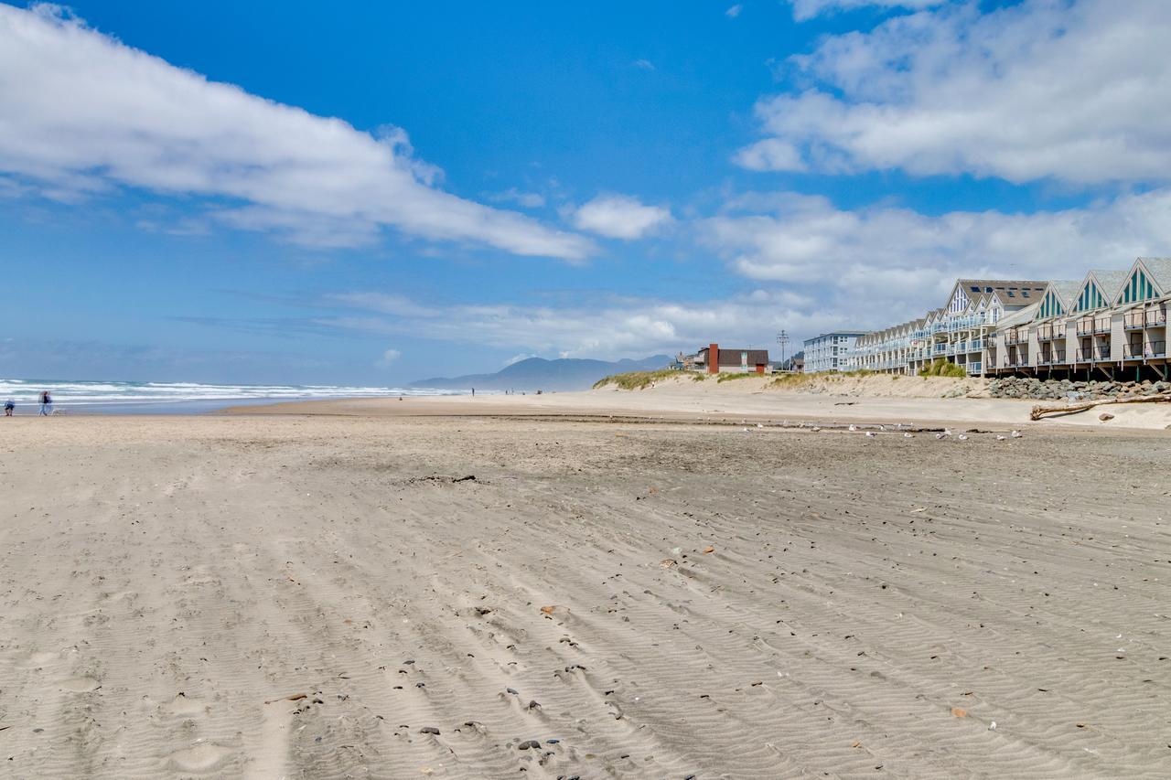 Ninos Al Mar Villa Rockaway Beach Exterior photo